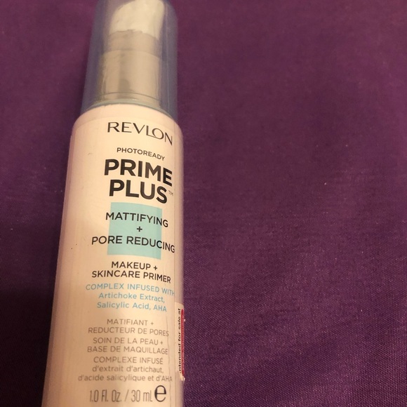 Revlon - Picture 2 of 2